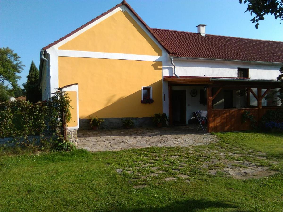 Apartment Otevek *